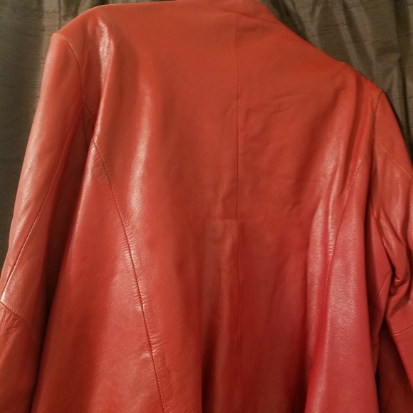 leather jacket - Picture 4 of 8